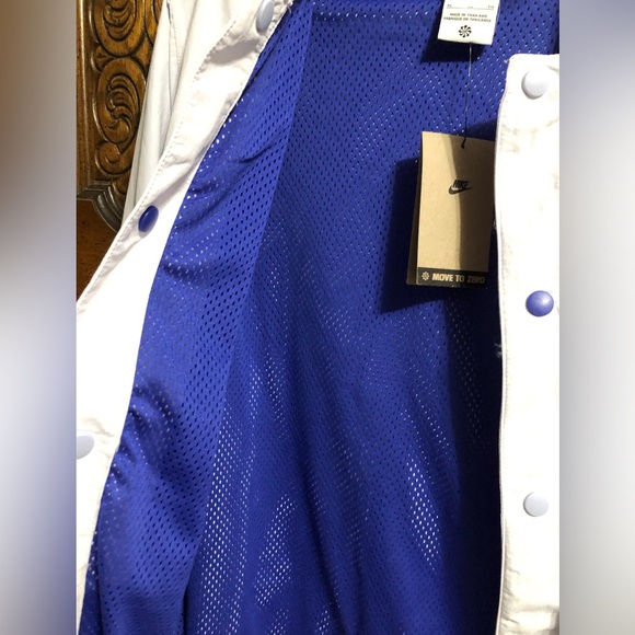 NIKE Youth Unisex Light windbreaker Jacket - Picture 14 of 16